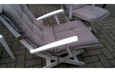2 STOELEN TUIN WIT PVC BRUIN KUSSENS