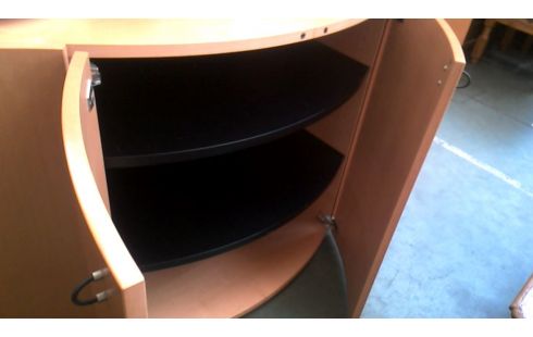 MUEBLE BAJO. DISEÑO 6 PUERTAS FRESNO LOOK ILUMINADO