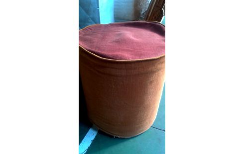 PUF REDONDO TEJIDO ROJO NARANJA