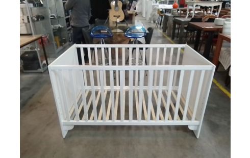 LIT A BARREAUX BEBE EN L'ETAT