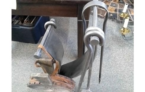 SERVITEUR DE CHEMINEE .