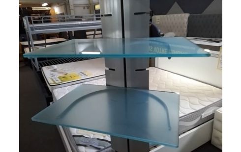 MEUBLE TV SUR ROULETTES