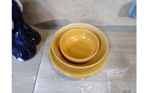 SERVICE ASSIETTES JAUNE