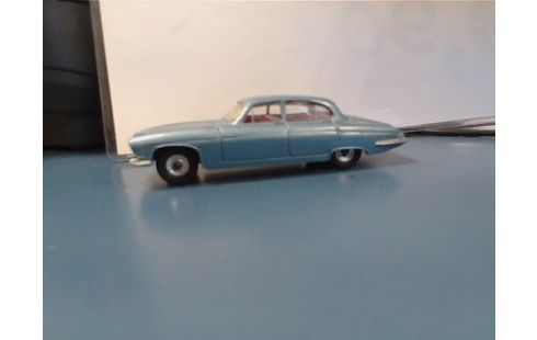 DINKY TOYS 42 JAGUAR MARK X