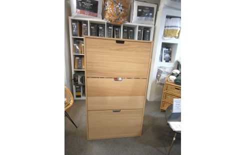 MEUBLE A CHAUSSURES A RESTAURER