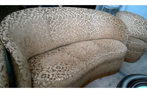 WOHNZIMMER ANTIK BLUME