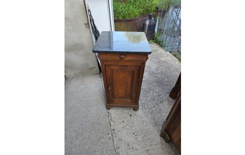 CHEVET DESSUS MARBRE