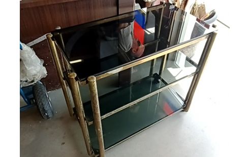 TABLETTE DORÉE SUR ROULETTE