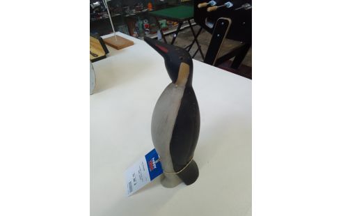 POSTURE PINGUIN BOIS JAMES HODDON