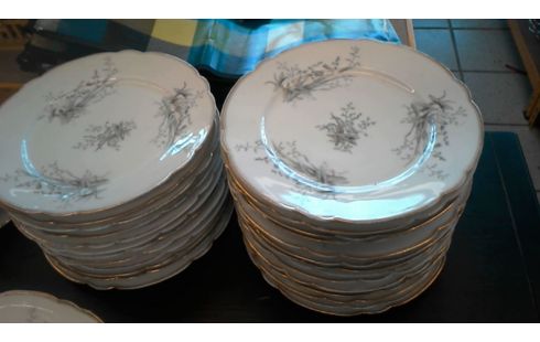 SERVICE DE TABLE LIMOGES ANCIEN