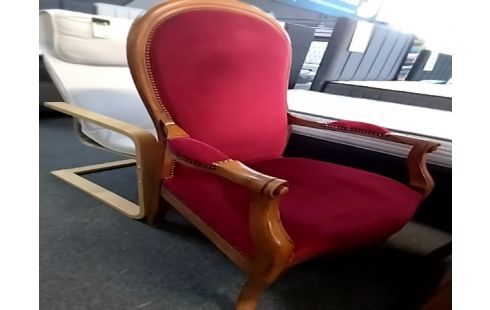 VOLTAIRE Velours rouge