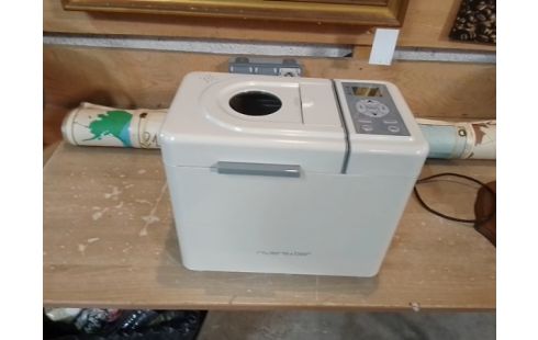 MACHINE A PAIN RIVIERA & BAR