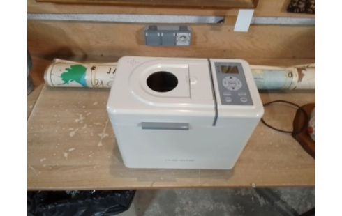 MACHINE A PAIN RIVIERA & BAR