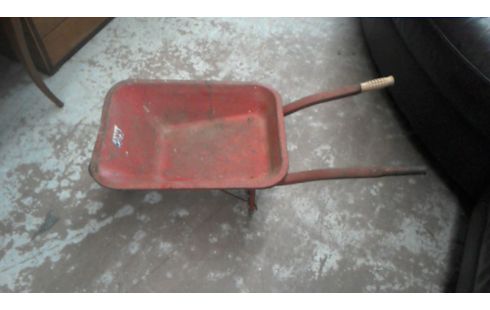 KINDERSCHUBKARRE IM DERZEITIGEN ZUSTAND