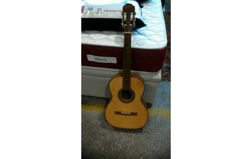 GUITARE GIANNINI 1900