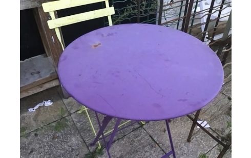 TABLE FER PLIANTE VIOLETTE PM