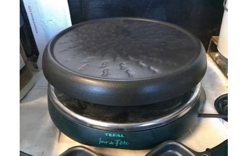 APPAREIL A RACLETTE TEFAL (AVEC 6 COUPELLES)