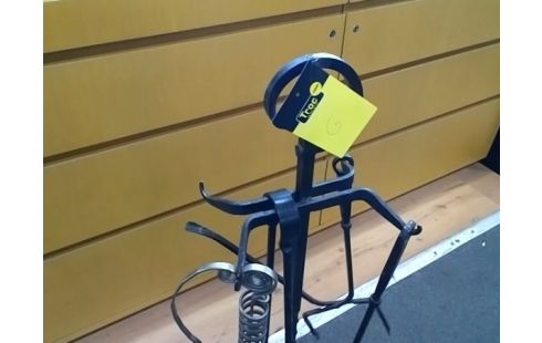 SERVITEUR DE CHEMINEE .