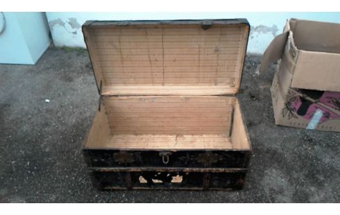 ÜBERSEEKOFFER IM DERZEITIGEN ZUSTAND