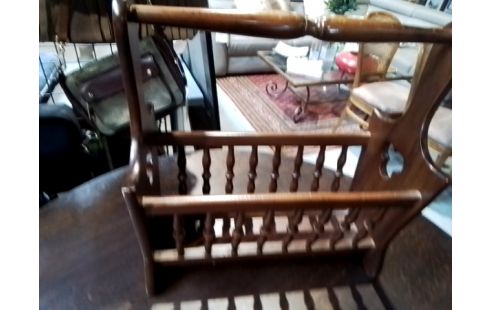 RANGE COURRIER BOIS A BARREAUX