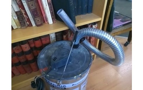 ASPIRATEUR CENDRES AVEC TUYAU