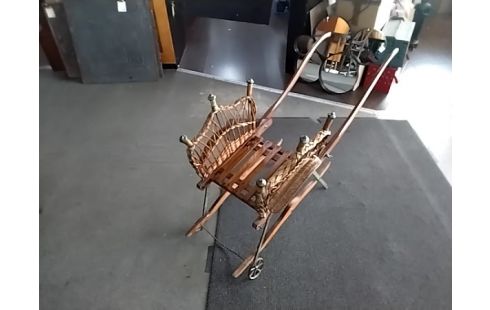 POUSSETTE D ENFANT ANCIENNE