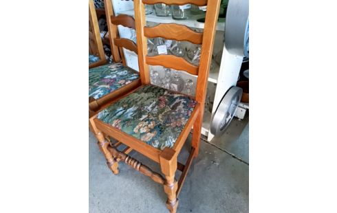 4 CHAISES BOISERIE TISSU