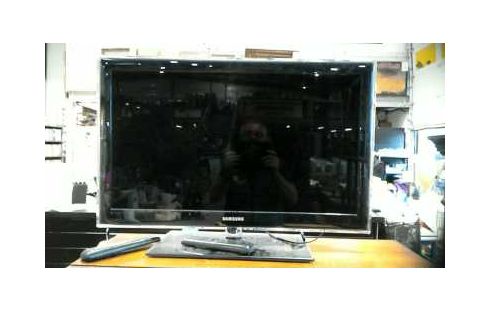 TELEVISEUR LCD SAMSUNG 81CM