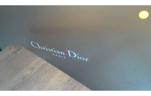 CADRE PUBLICITAIRE  LUMINEUX DIOR