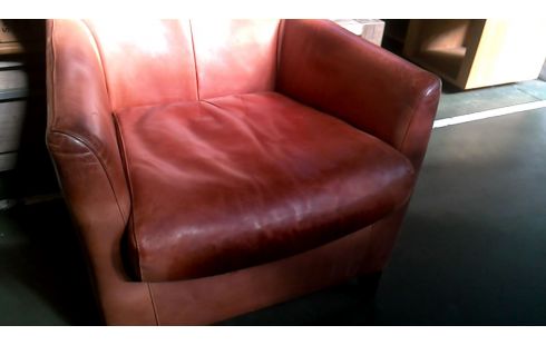 SILLÓN DE CUERO CLUB MARRÓN VAQUETA