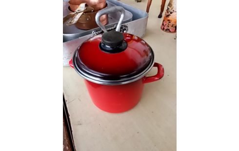 CASSEROLE + COUVERCLE ROUGE