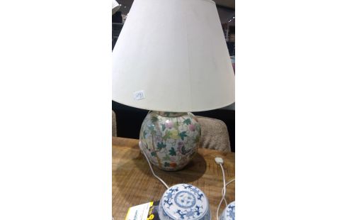 LÁMPARA, , JARRÓN DE PORCELANA