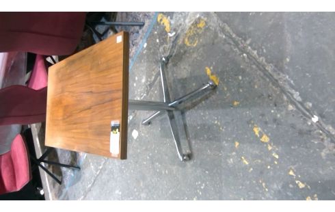 TABLE ROULANTE EN TECK