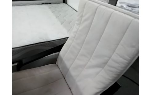 FAUTEUIL IKEA (TACHÉ)