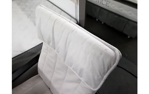 FAUTEUIL IKEA (TACHÉ)