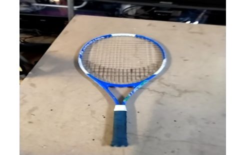 RAQUETTE DE TENNIS .