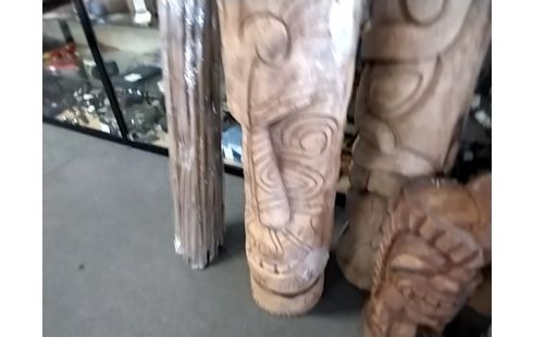 DECORATION TETE DE MAORI 1M