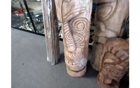 DECORATION TETE DE MAORI 1M