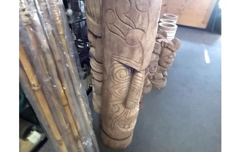 DECORATION TETE DE MAORI 1M