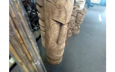 DECORATION TETE DE MAORI 1M