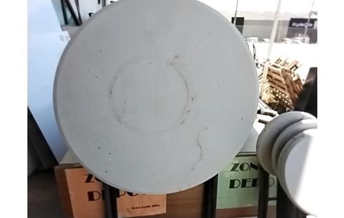 GUÉRIDON AVEC 4 TABOURETS