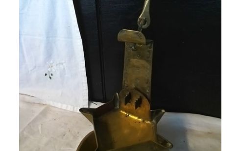 LAMPE A HUILE ANCIENNE