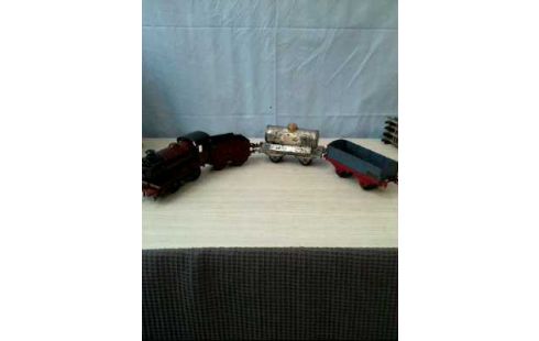 MODELLEISENBAHN 4-WAGONS +SCHIENEN