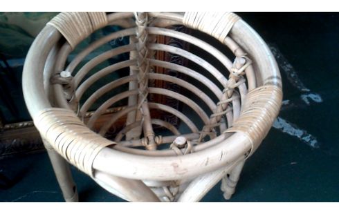 BLOEMPOTHOUDER ROTAN VINTAGE