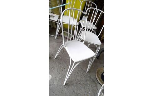 SERIE DE 4 CHAISES BLANCHES EN METAL