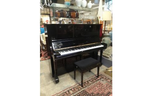 PIANO DROIT NOIR LAQUE YOUNG CHANG + TABOURET