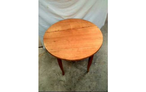 TISCH HOLZ RUND 4-BEINIG