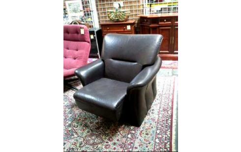 SILLA BAJA PARA SENTARSE JUNTO AL FUEGO BRAUN SUPERPUESTOS