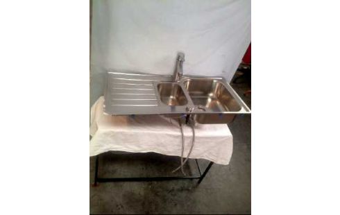 SPÜLBECKEN SILB.FARB. M. WASSERHAHN EDELST.