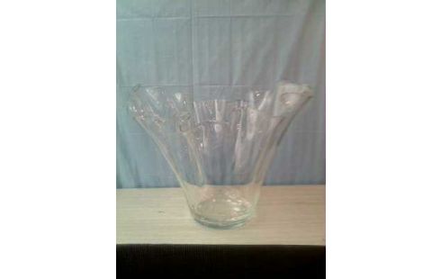 VASE GLAS GROSS GESCHWUNGEN